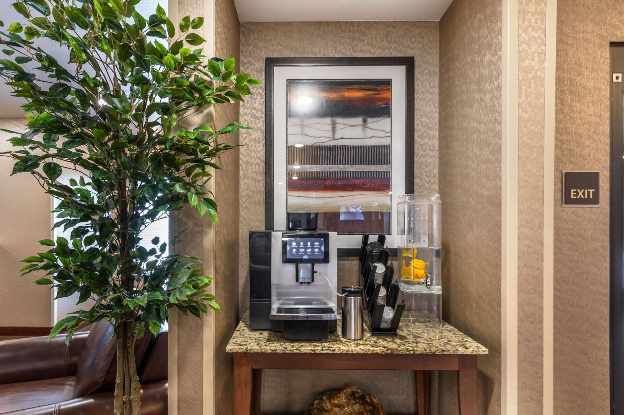 Best Western Plus Casper Inn & Suites Extérieur photo